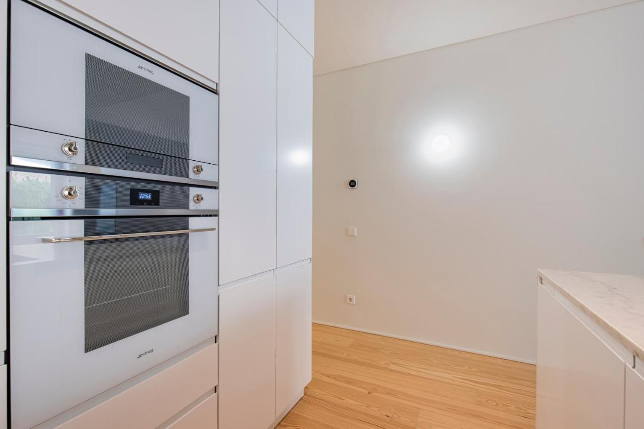 Deluxe 2Bdr Apartment W/ Patio By Lovelystay Lizbona Zewnętrze zdjęcie